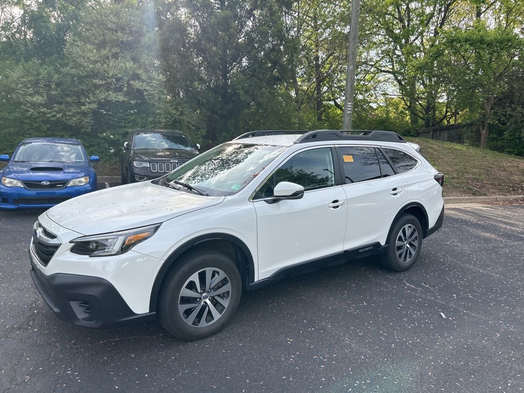 Used 2022 Subaru Outback Premium image 9