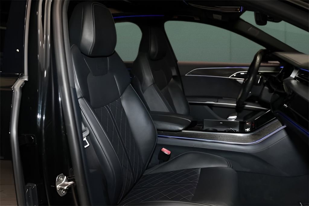 Used 2022 Audi S8 w/ S8 Executive Package image 18