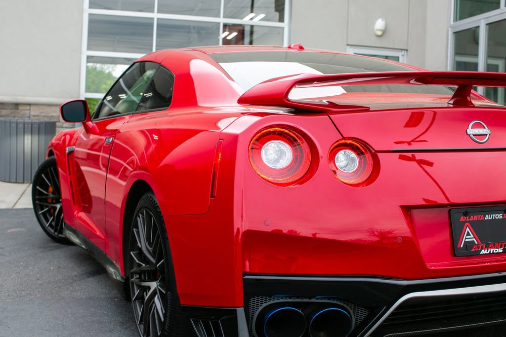 Used 2023 Nissan GT-R Premium w/ Floor Mat Package image 23