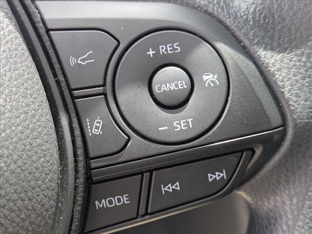 Used 2025 Toyota RAV4 XLE AWD/4WD image 14