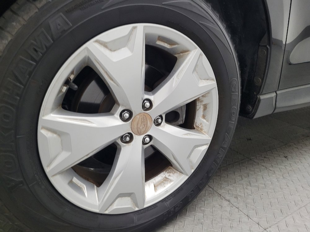 Used 2014 Subaru Forester 2.5i Touring w/ Popular Package #2 image 31