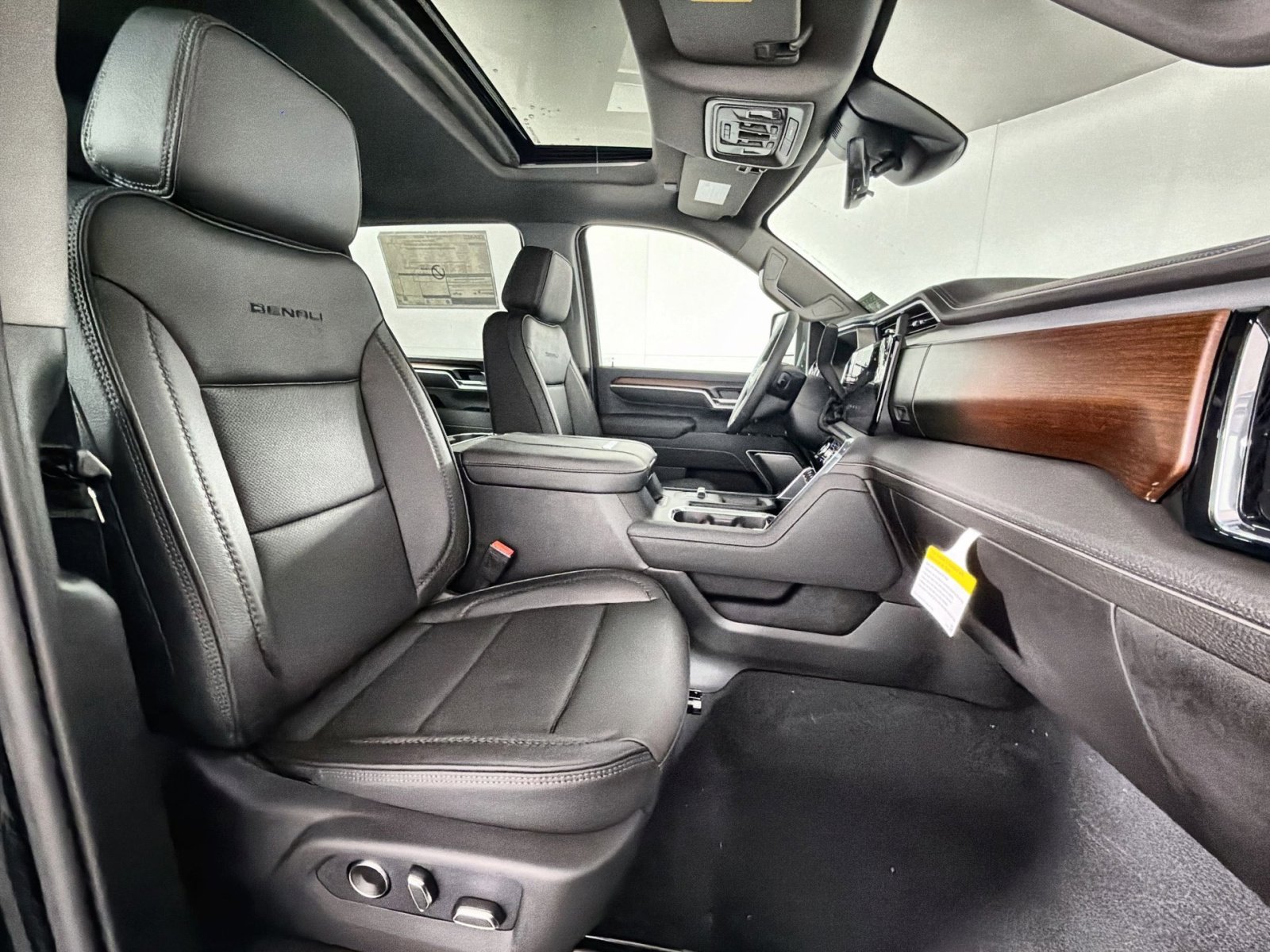 New 2026 GMC Sierra 2500 Denali w/ Denali Reserve Package image 28