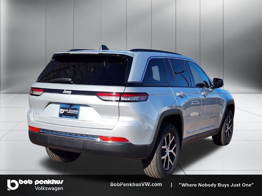 Used 2024 Jeep Grand Cherokee Limited image 24