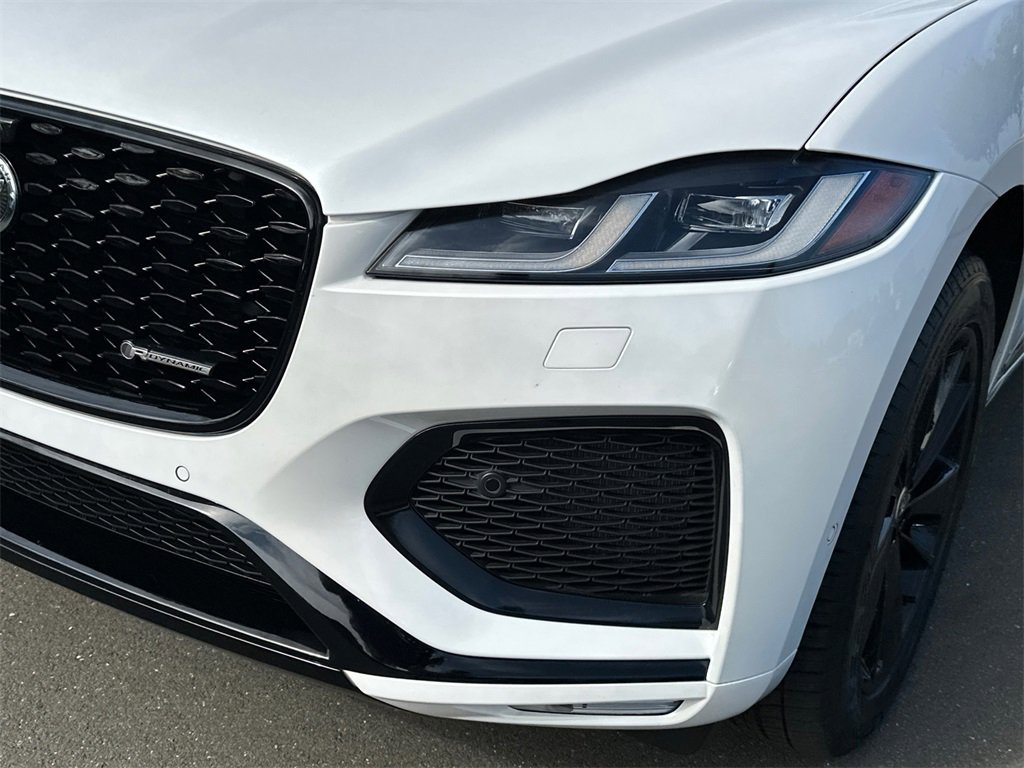 Certified 2024 Jaguar F-PACE R-Dynamic S image 7
