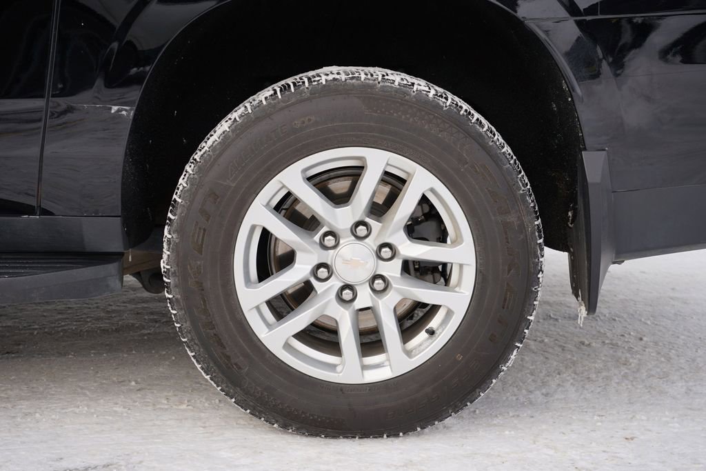 Used 2022 Chevrolet Suburban LS w/ Max Trailering Package image 35