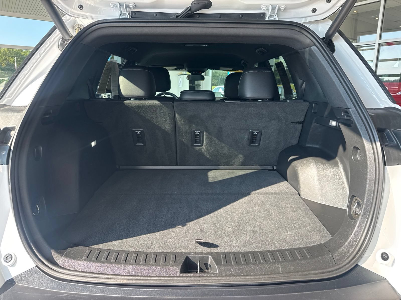 Used 2026 Chevrolet Equinox LT w/ Convenience Package II FWD image 14