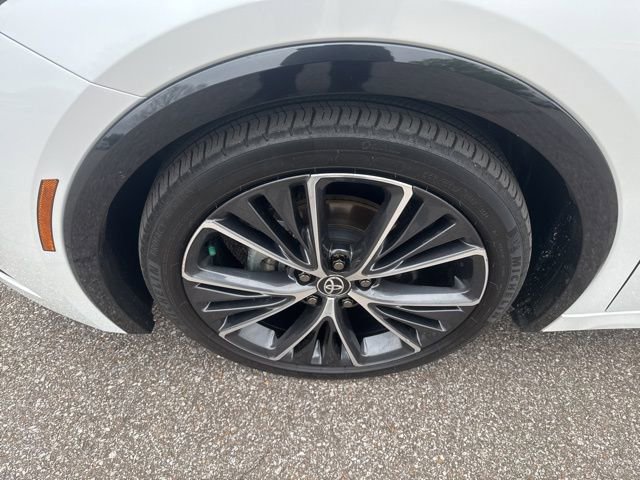 Used 2023 Toyota Prius XLE image 12