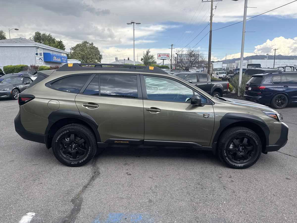 Used 2025 Subaru Outback Wilderness AWD/4WD image 5