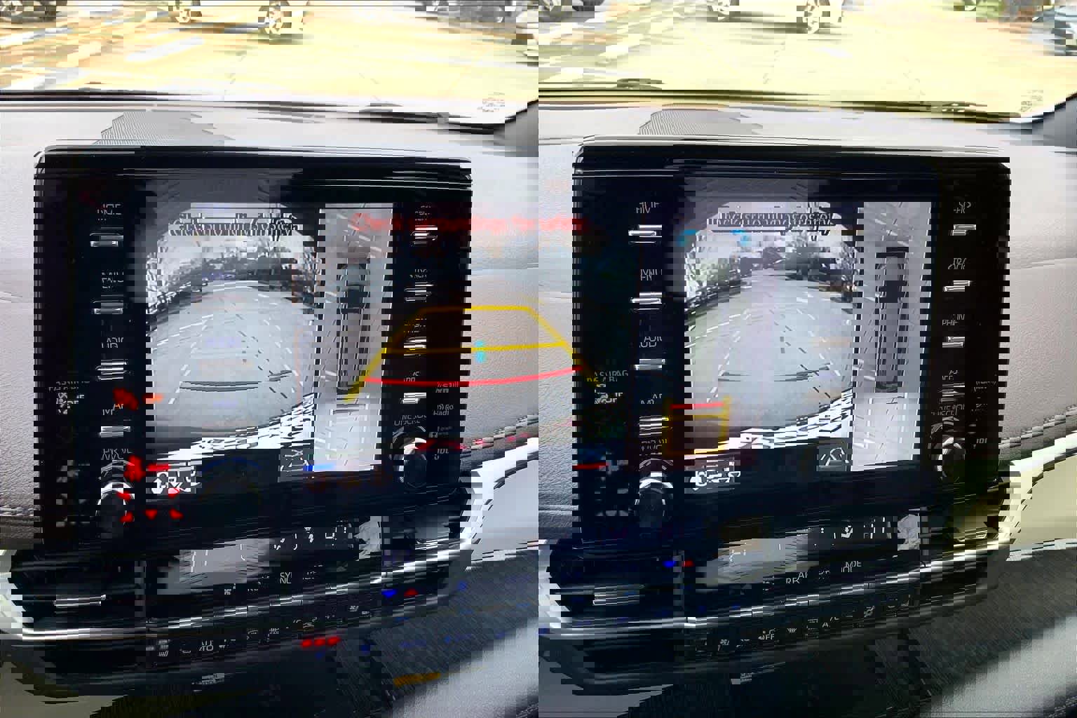 Certified 2021 Toyota Sienna Platinum image 55