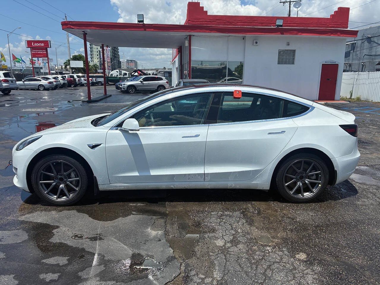 Used 2020 Tesla Model 3 RWD image 3
