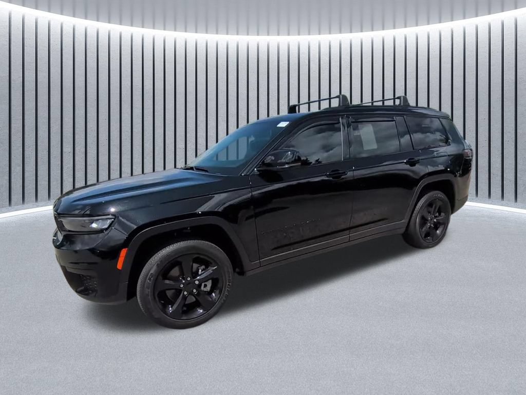 Used 2024 Jeep Grand Cherokee L Altitude AWD/4WD image 6