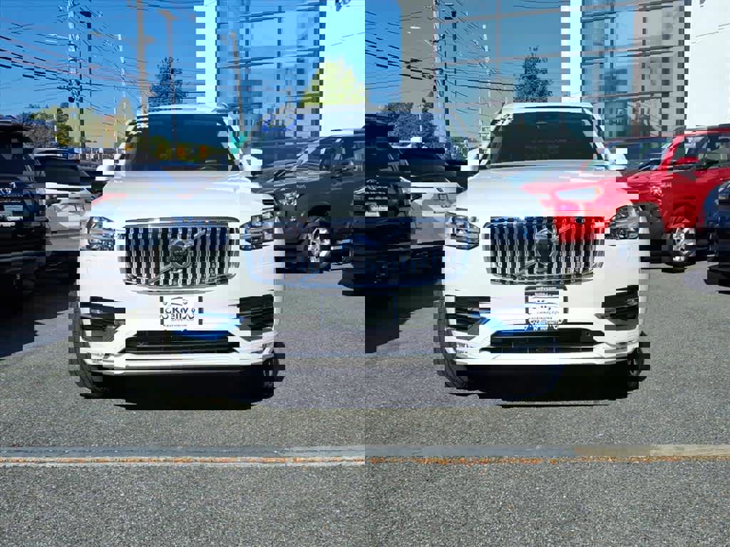 Used 2024 Volvo XC90 B6 Plus w/ Protection Package Premier image 2