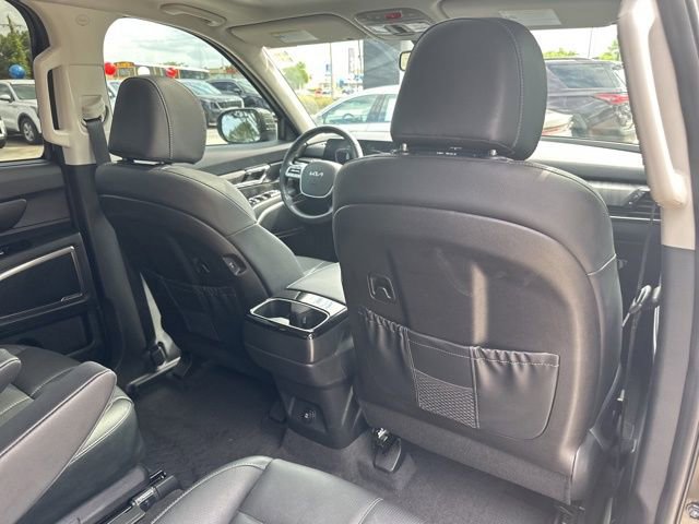 Used 2025 Kia Telluride EX w/ EX Captain's Chair Package FWD image 29