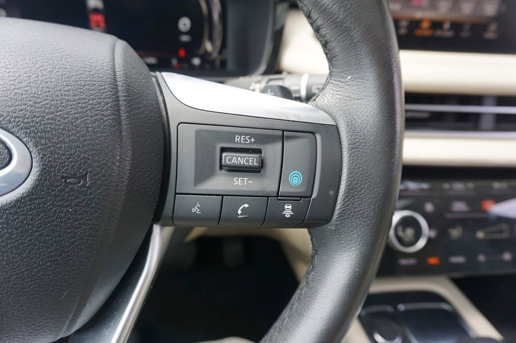 Used 2023 INFINITI QX60 Luxe w/ Performance Audio Package image 9