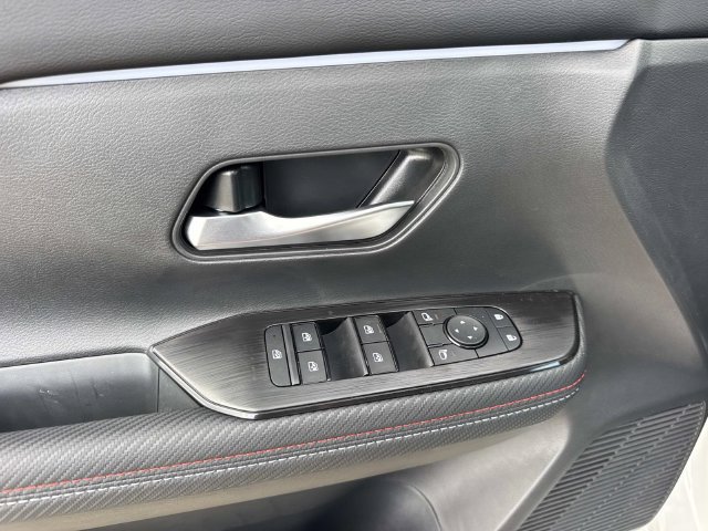 New 2027 Nissan Kicks SR FWD image 22