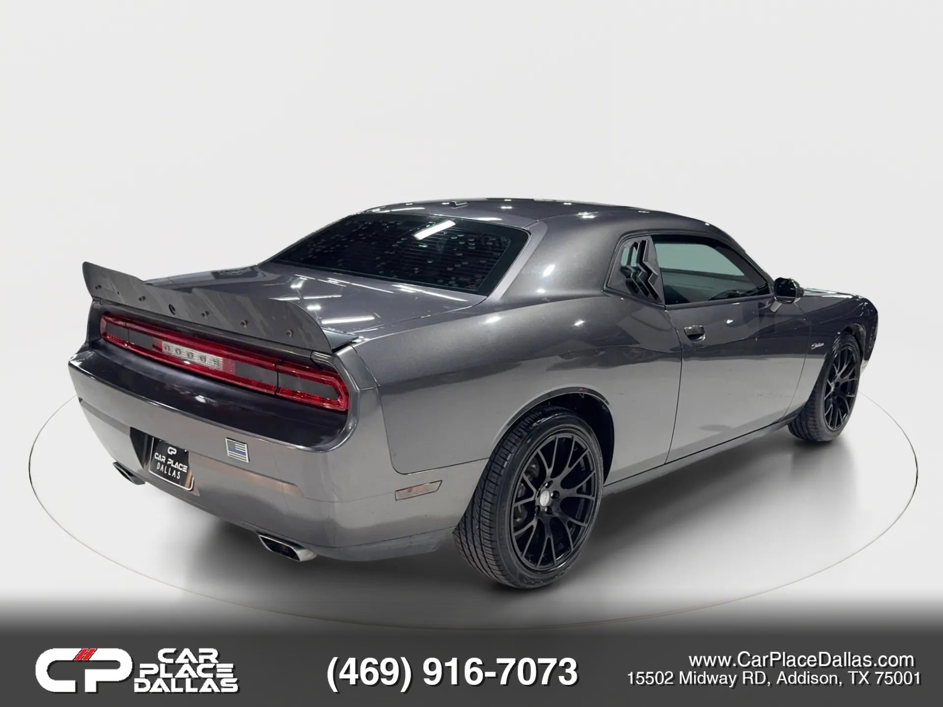 Used 2014 Dodge Challenger SXT RWD image 12
