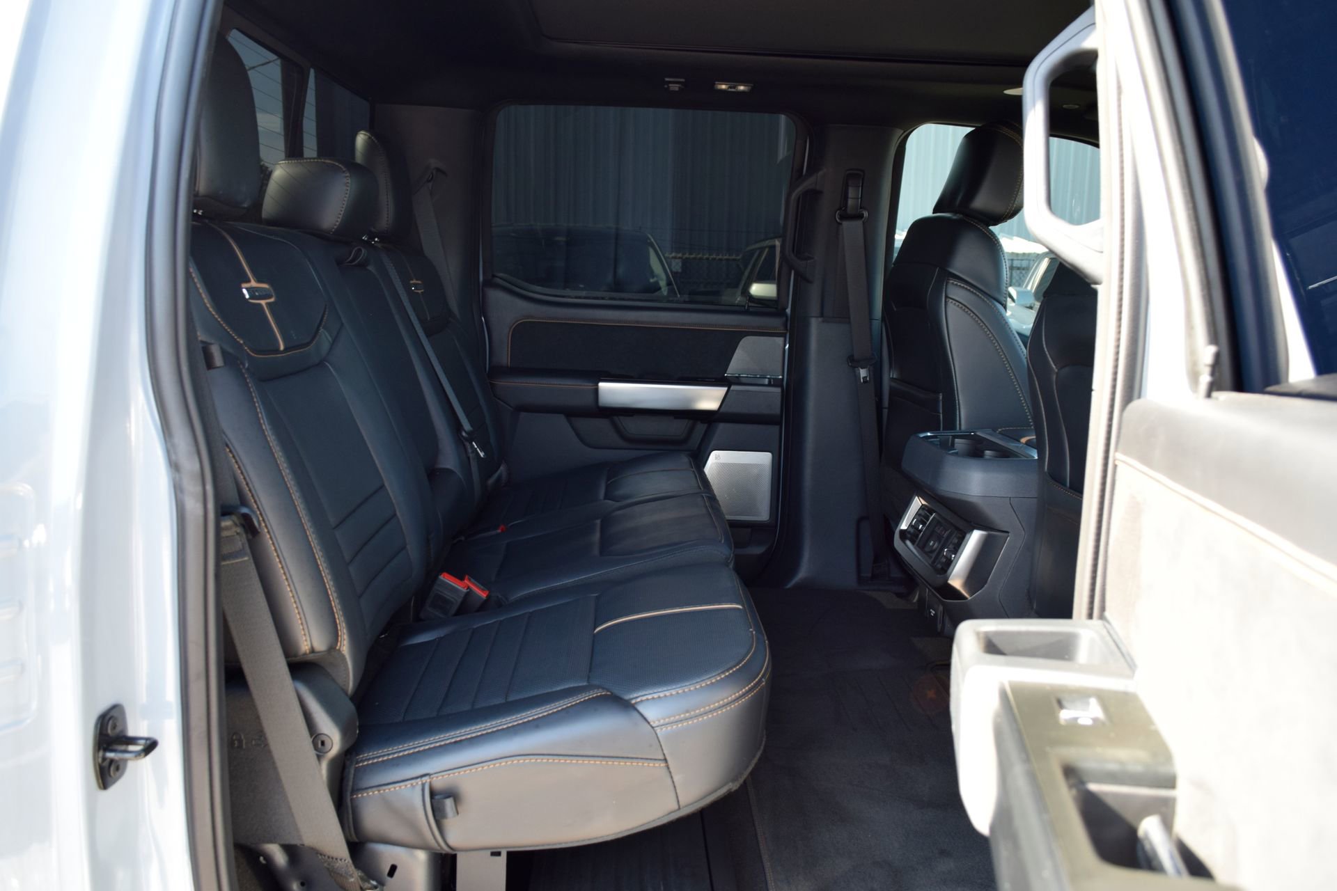 Used 2024 Ford F250 Platinum w/ FX4 Off-Road Package AWD/4WD image 20