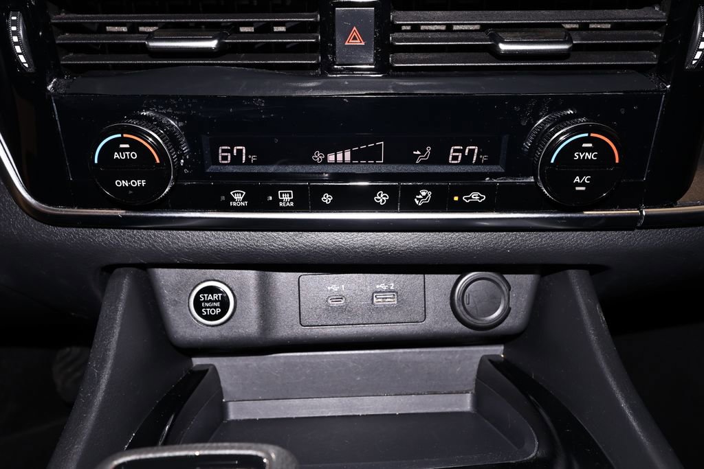 Used 2022 Nissan Rogue SV image 30