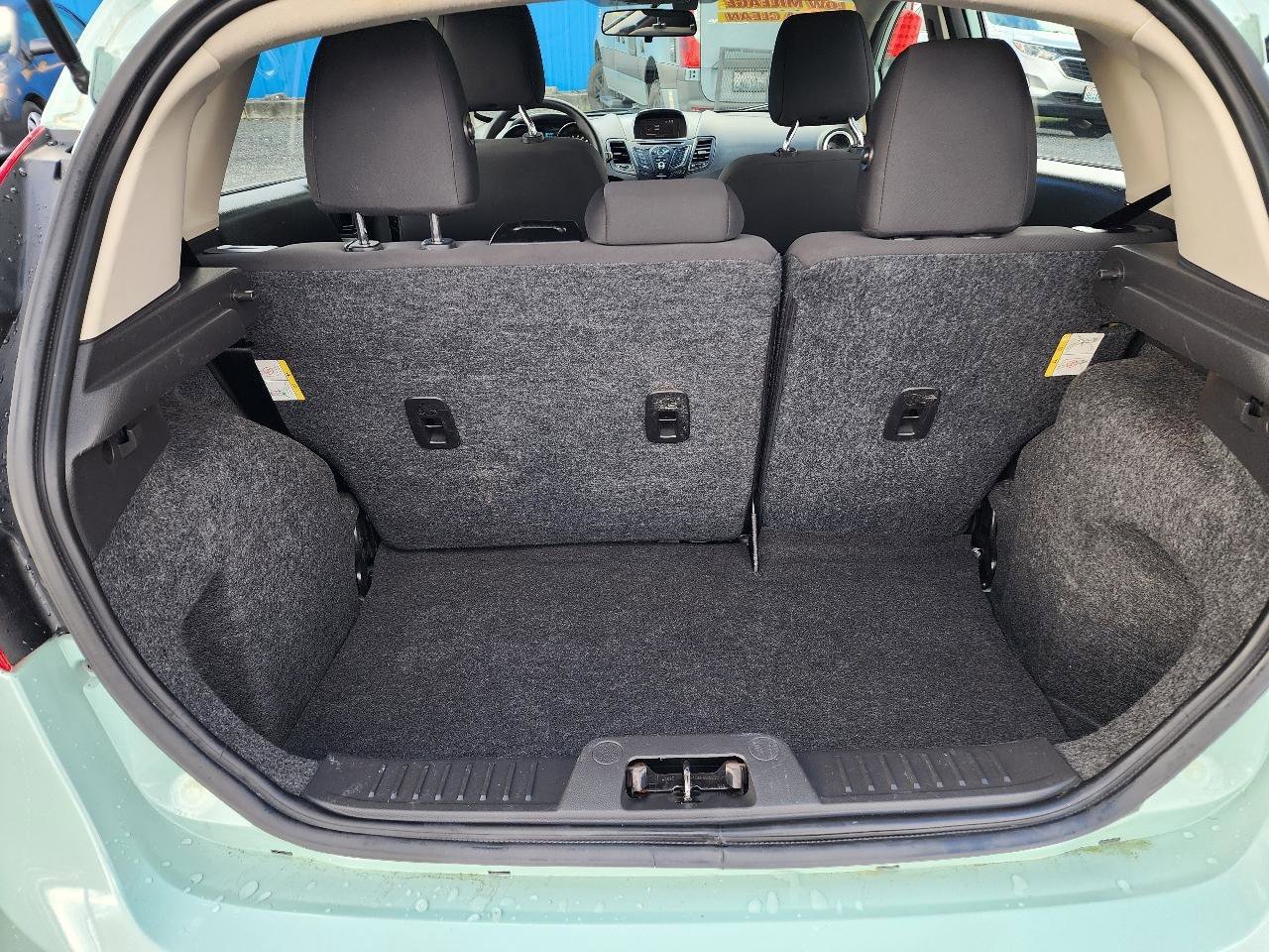 Used 2018 Ford Fiesta SE image 22