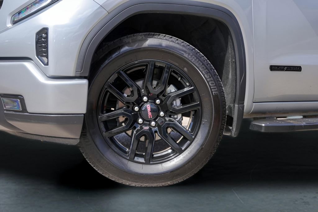 Certified 2026 GMC Sierra 1500 Elevation w/ LPO, Elevation Black Package image 4