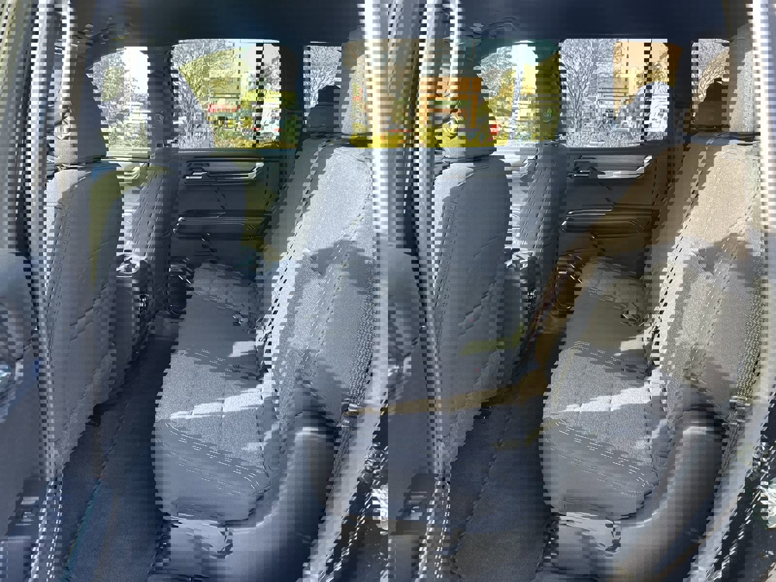 Used 2025 GMC Acadia Elevation image 31