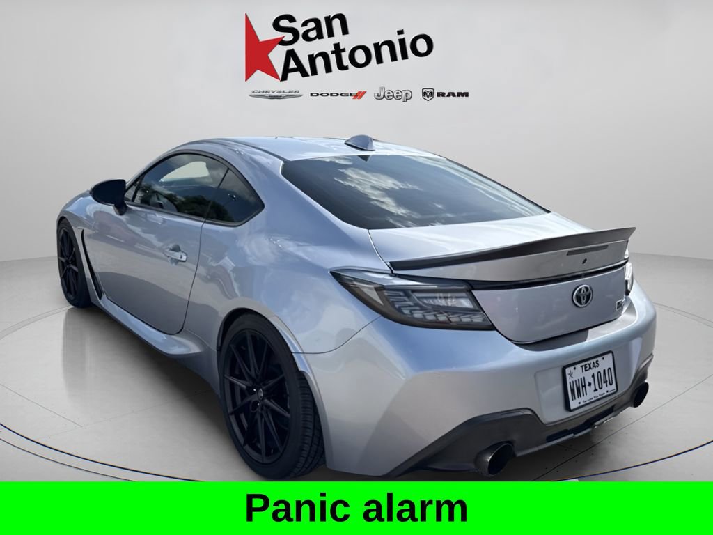 Used 2022 Toyota GR86 Premium RWD image 4