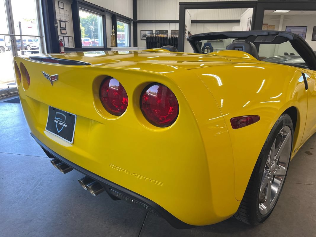 Used 2007 Chevrolet Corvette Convertible w/ Preferred Equipment Group RWD image 30