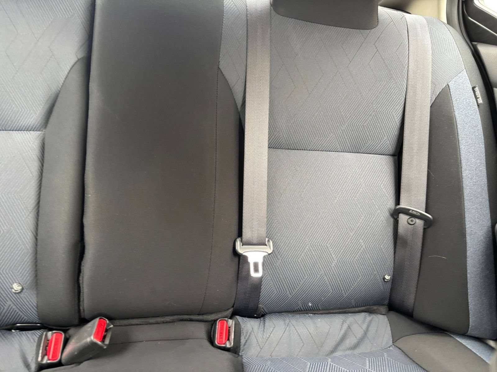 Used 2025 Nissan Versa SV FWD image 30