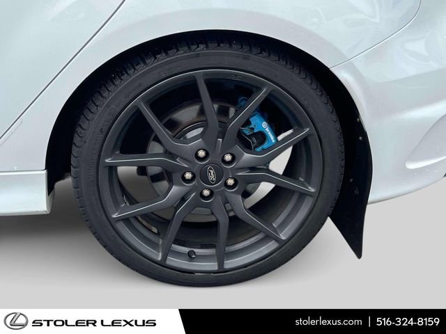 Used 2017 Ford Focus RS image 9