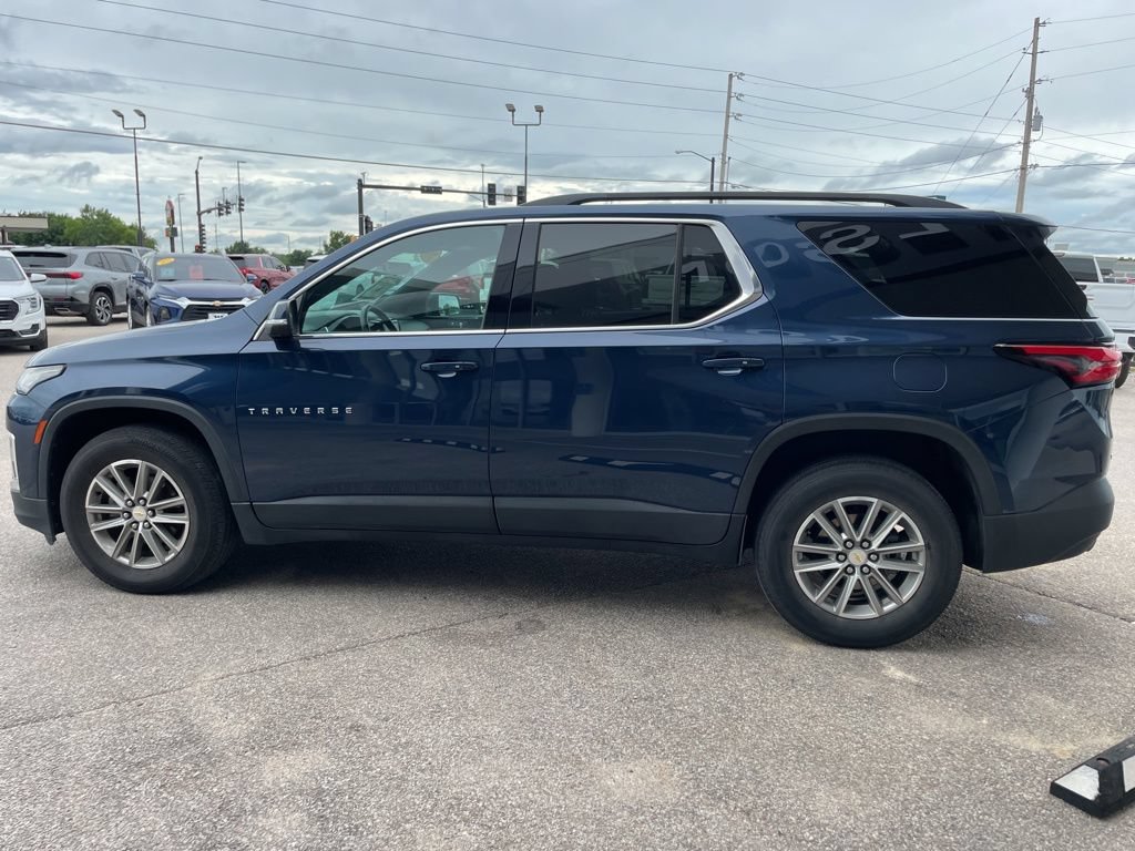 Used 2022 Chevrolet Traverse LT FWD image 6
