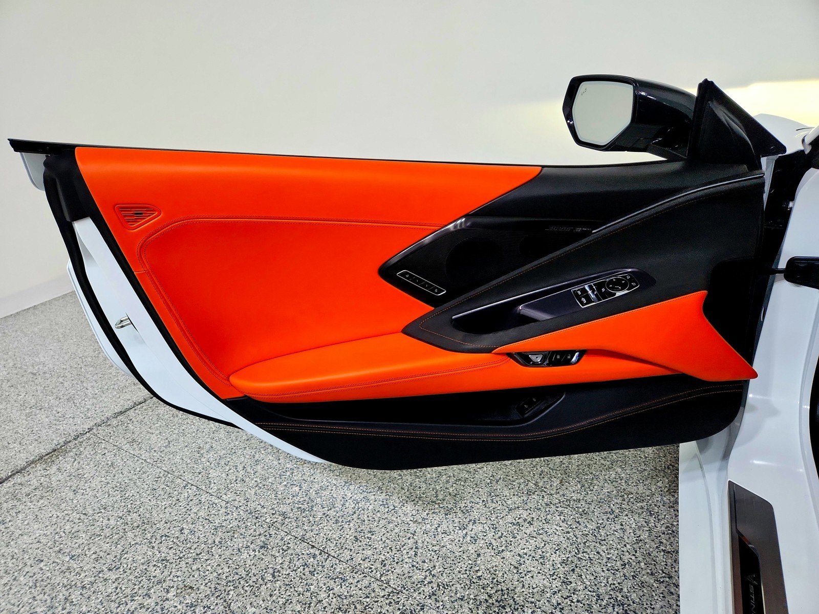 Used 2025 Chevrolet Corvette Stingray Premium Cpe w/ Z51 Performance Package image 24