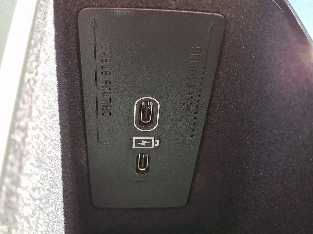 Used 2025 Volvo V90 B6 Cross Country Plus w/ Protection Package Premier image 26