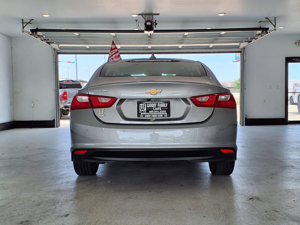 Used 2025 Chevrolet Malibu LT FWD image 17