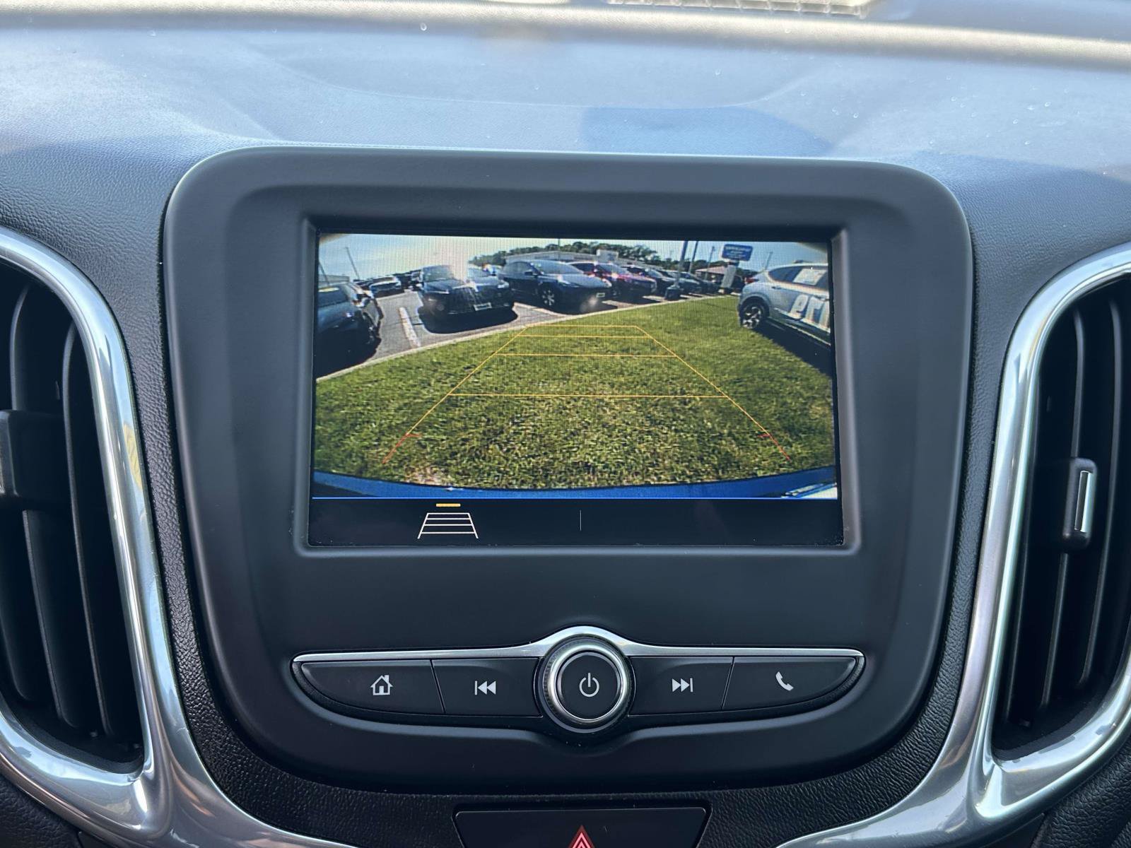 Used 2019 Chevrolet Equinox LT FWD image 10