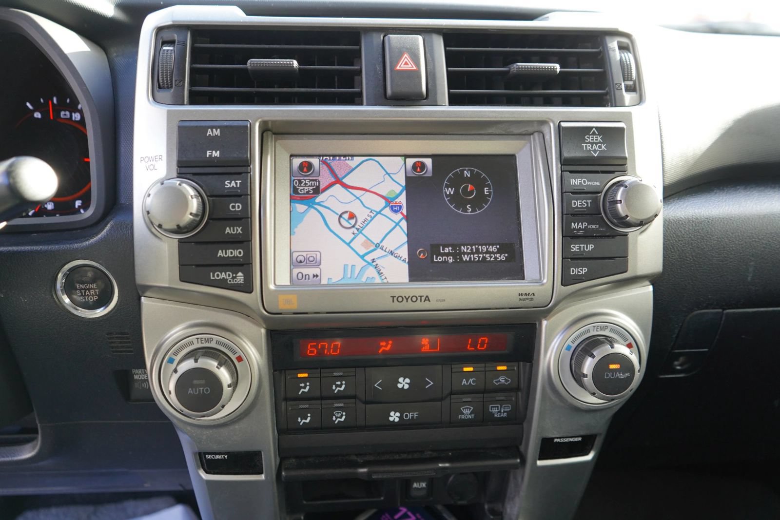 Used 2011 Toyota 4Runner Limited AWD/4WD image 11