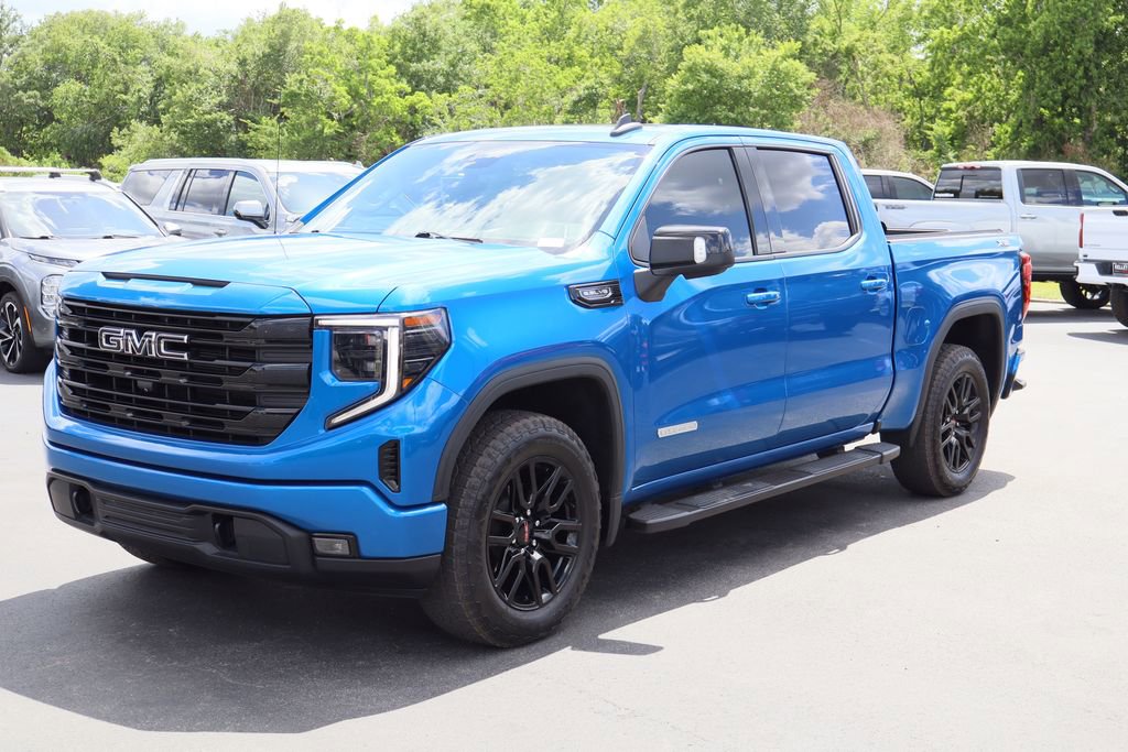 Used 2022 GMC Sierra 1500 Elevation w/ Elevation Premium Package AWD/4WD image 4