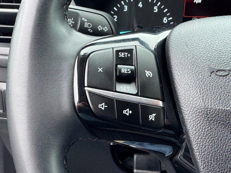 Used 2021 Ford Escape SE w/ Convenience Package image 17