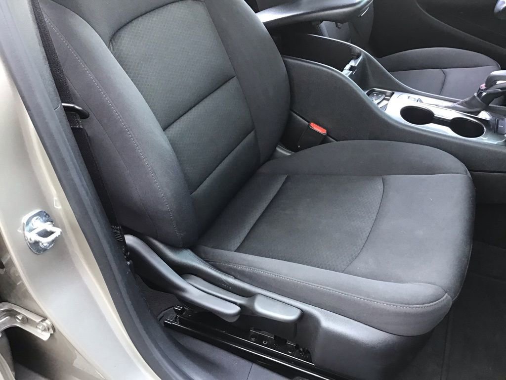 Used 2022 Chevrolet Malibu RS image 12