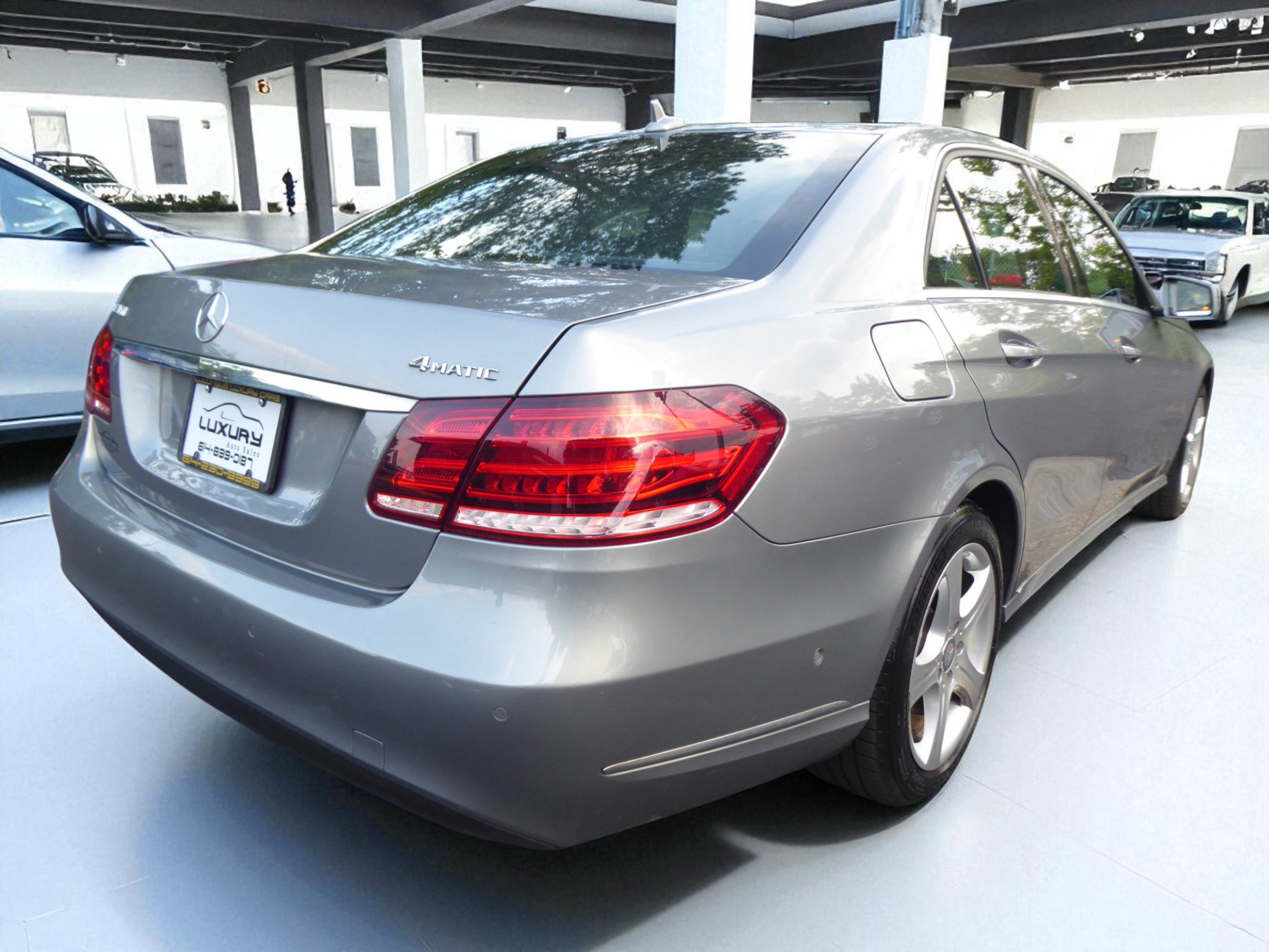 Used 2015 Mercedes-Benz E 350 4MATIC Sedan image 10