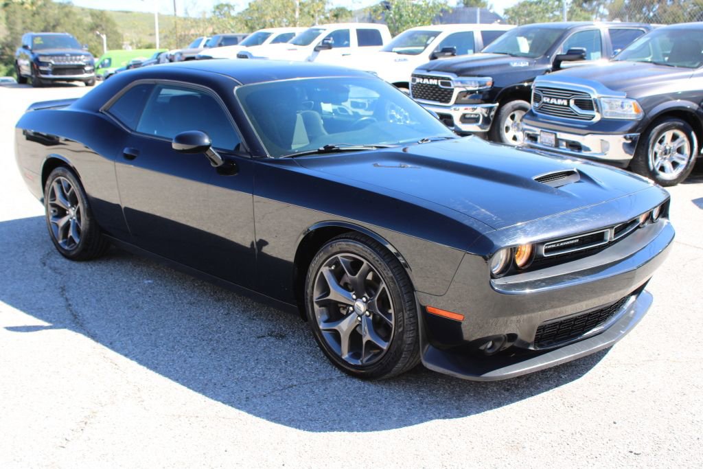 Used 2019 Dodge Challenger GT image 3