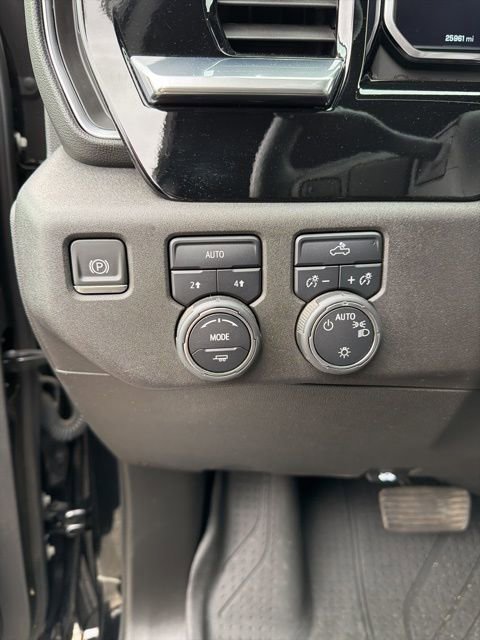 Used 2022 Chevrolet Silverado 1500 LT image 16