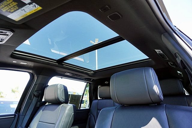 Used 2023 Toyota Sequoia Platinum AWD/4WD image 27