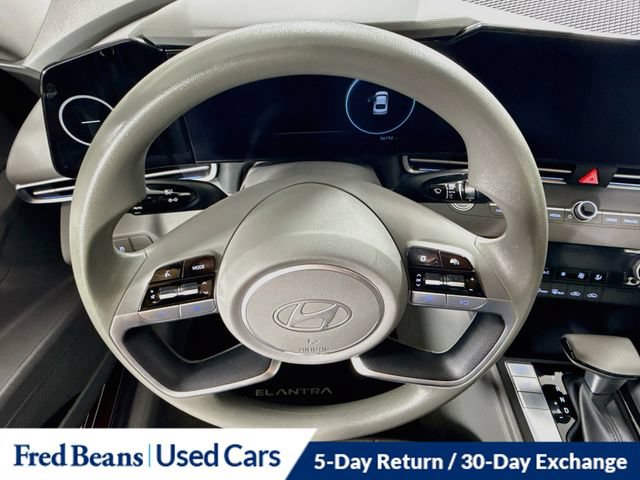 Used 2024 Hyundai Elantra SEL FWD image 15