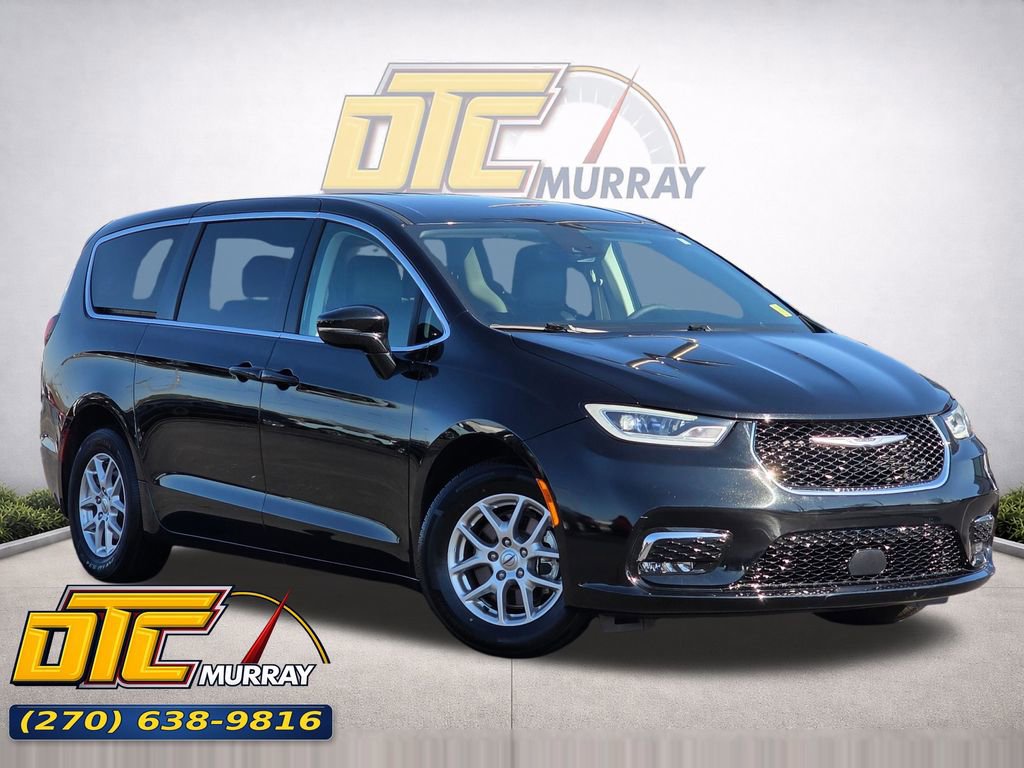 Used 2024 Chrysler Pacifica Touring-L FWD image 1