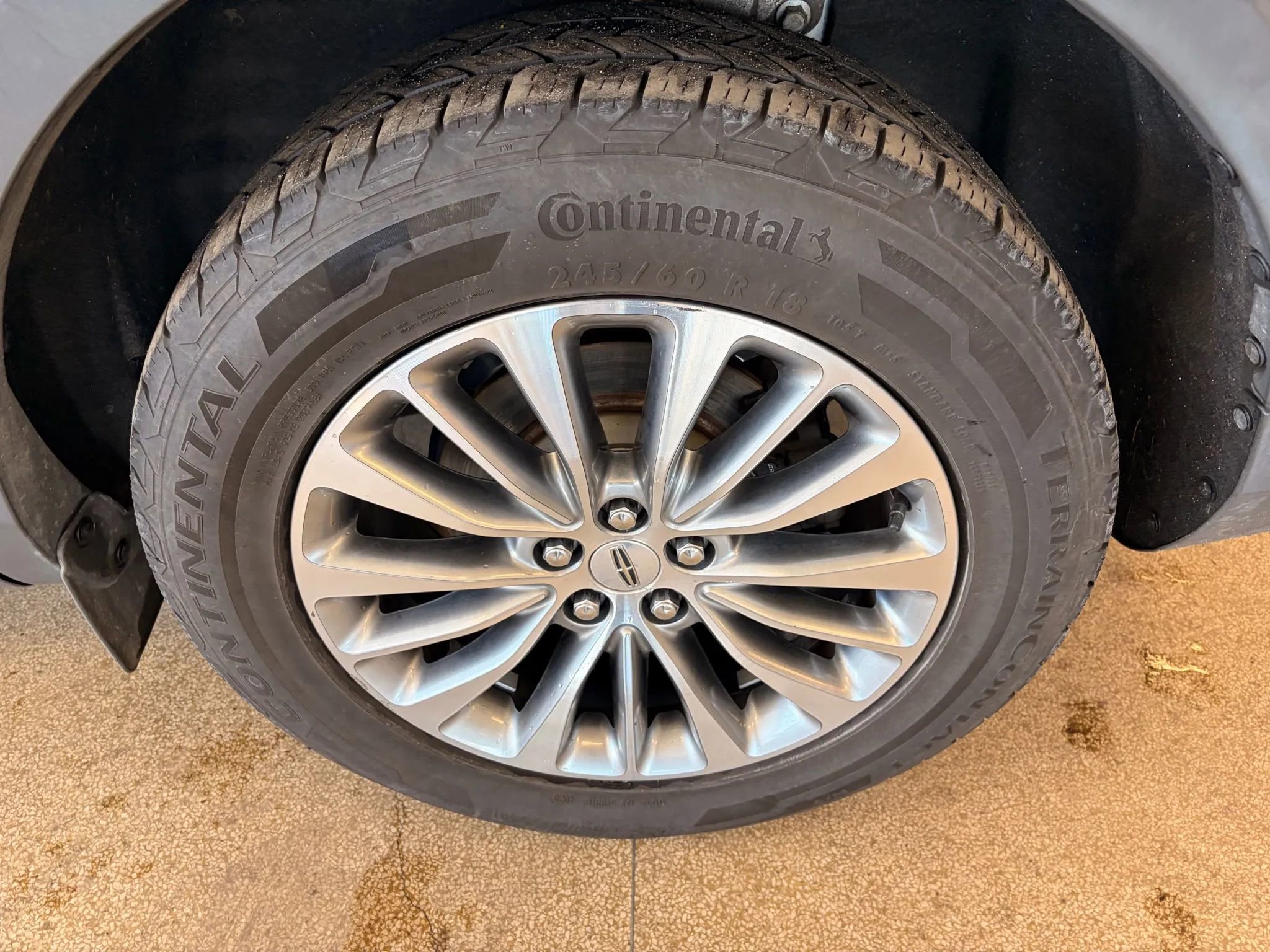 Used 2017 Lincoln MKX Select w/ Select Plus Package image 85