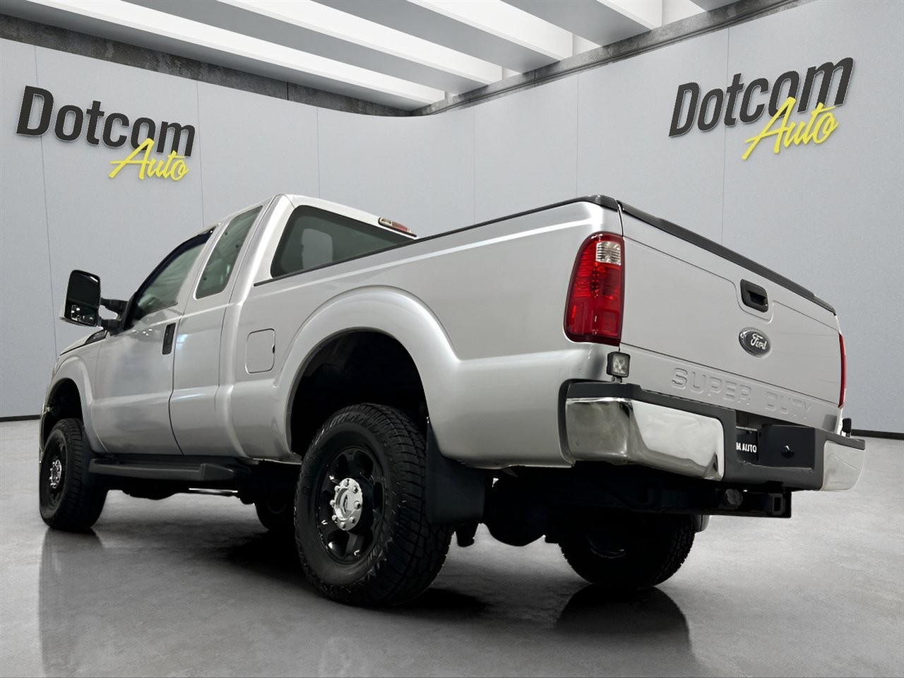 Used 2015 Ford F250 XL w/ XL Appearance Package image 9