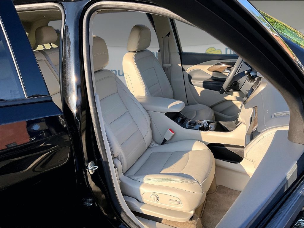 Used 2023 GMC Terrain Denali AWD/4WD image 11