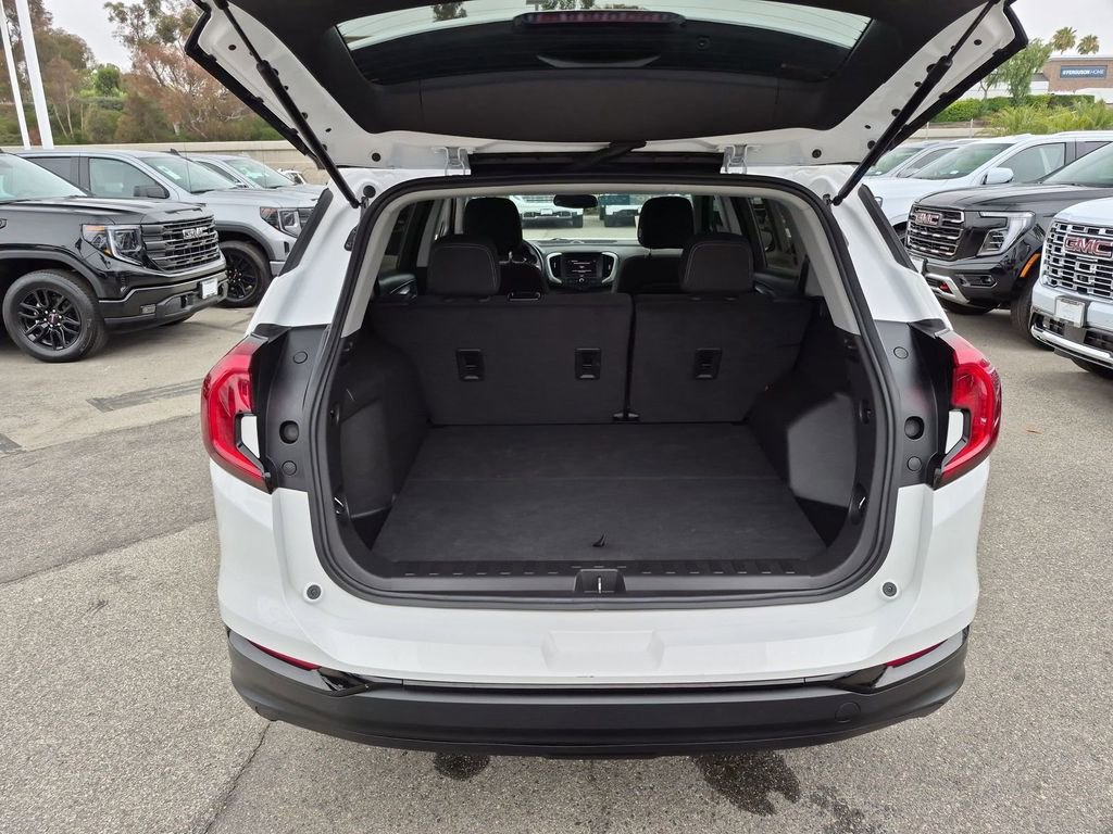 Certified 2023 GMC Terrain SLE w/ Driver Convenience Package FWD image 19