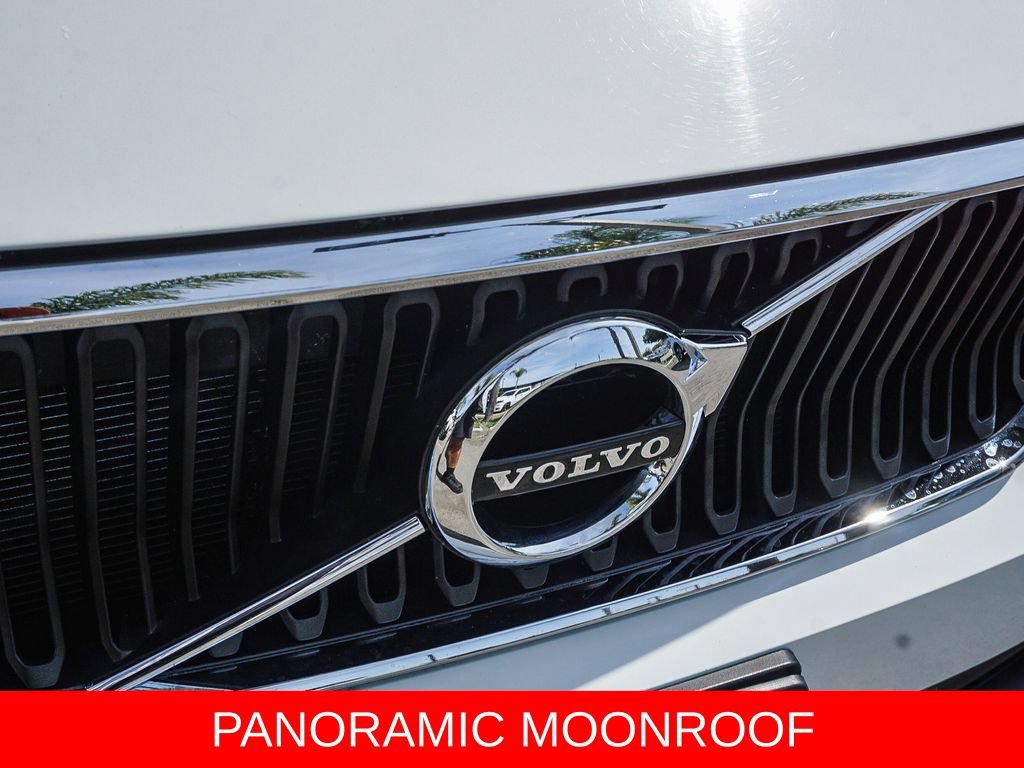 Used 2020 Volvo XC40 T5 Momentum AWD/4WD image 11