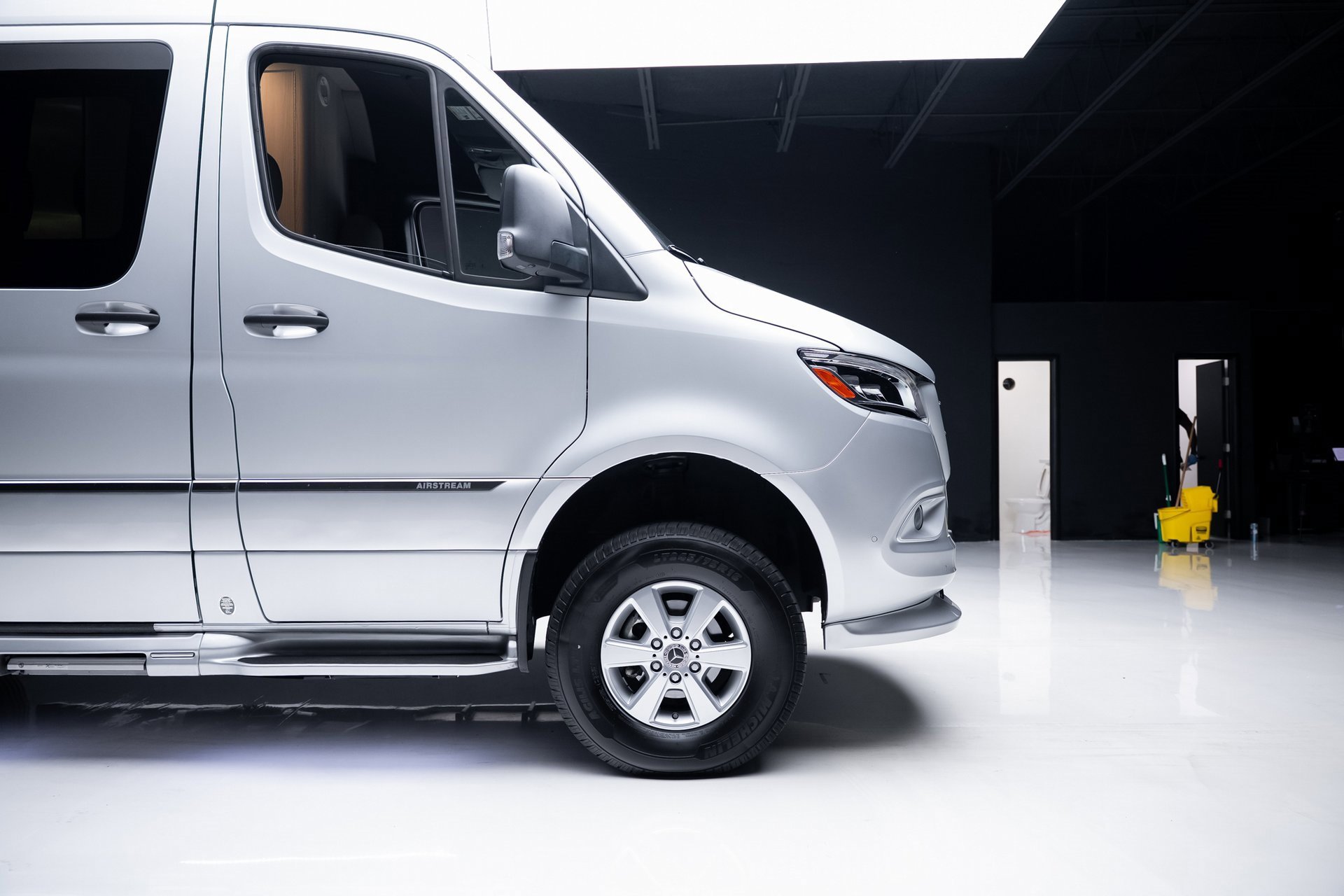 Used 2022 Mercedes-Benz Sprinter 144 Cargo image 38